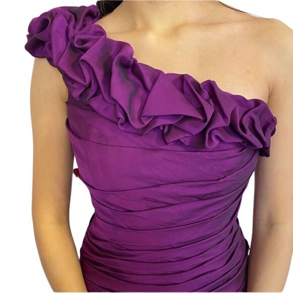 Jade Coutour designer beautiful rich purple dress - Picture 3 of 8